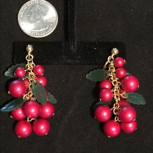 Vintage - Avon Happy Holly Days Earrings